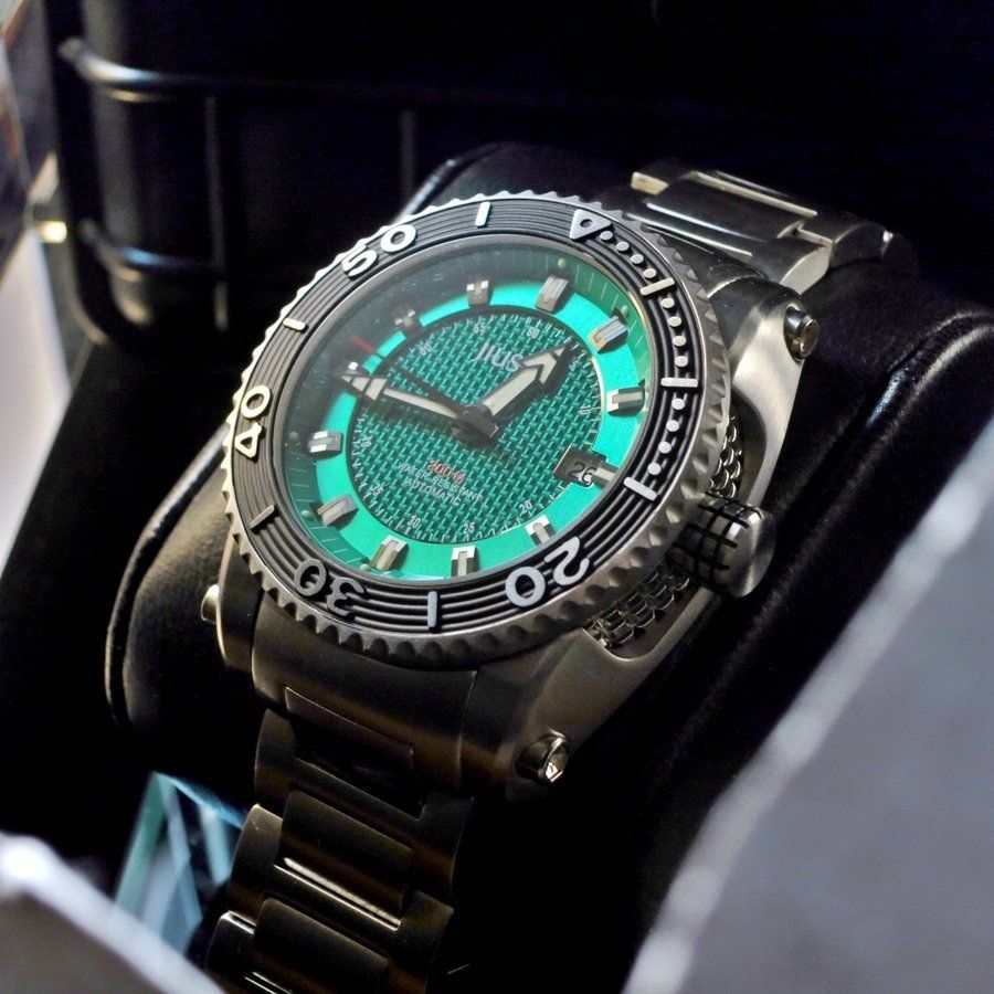 jiusko dive watch