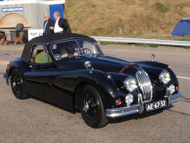 Blue_Jeans_Jaguar_XK_140_dutch_licence_r