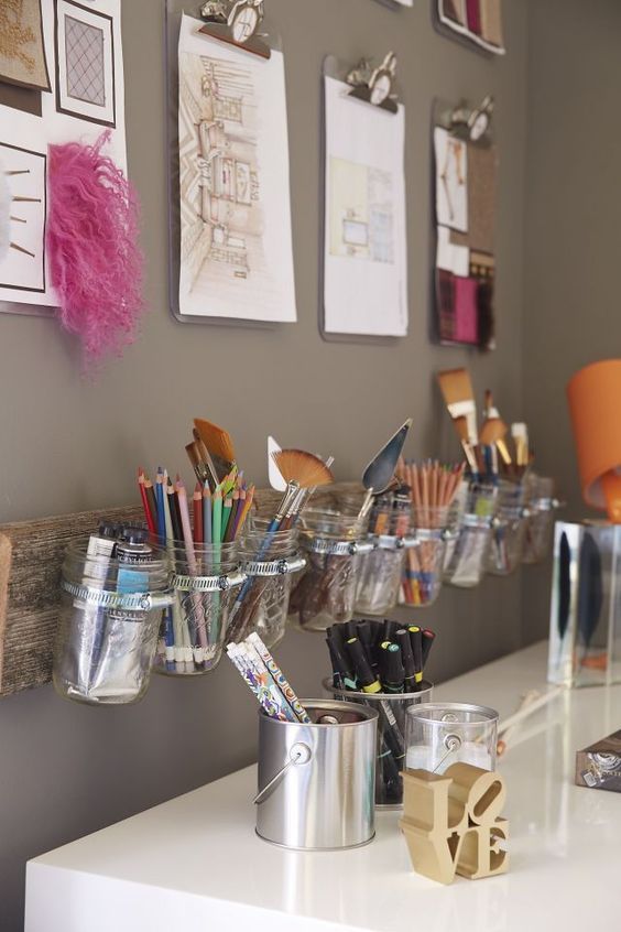 hang your brush jar
