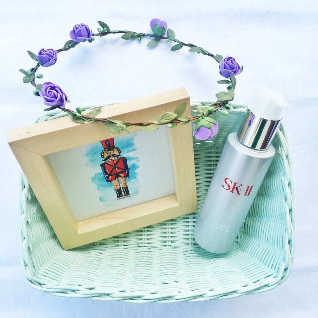 a bucket of Whitening Source Clear Lotion